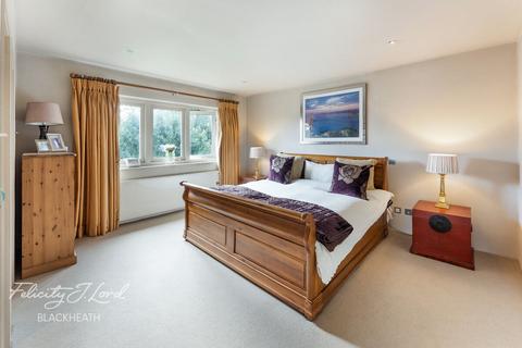 49 Kinlet Road, London, SE18 3BZ