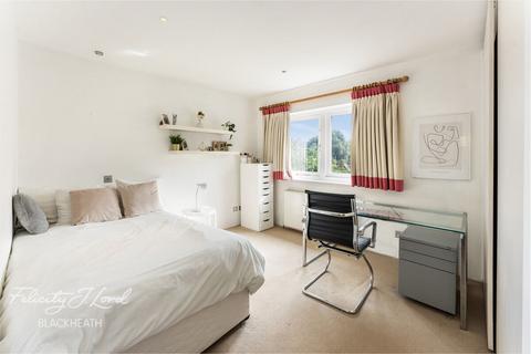 49 Kinlet Road, London, SE18 3BZ