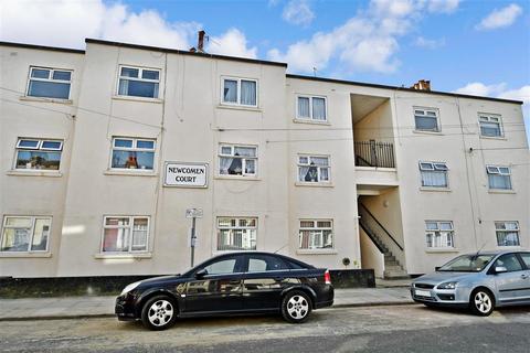 2 bedroom flat for sale - Newcomen Road, Stamshaw, Portsmouth, Hampshire