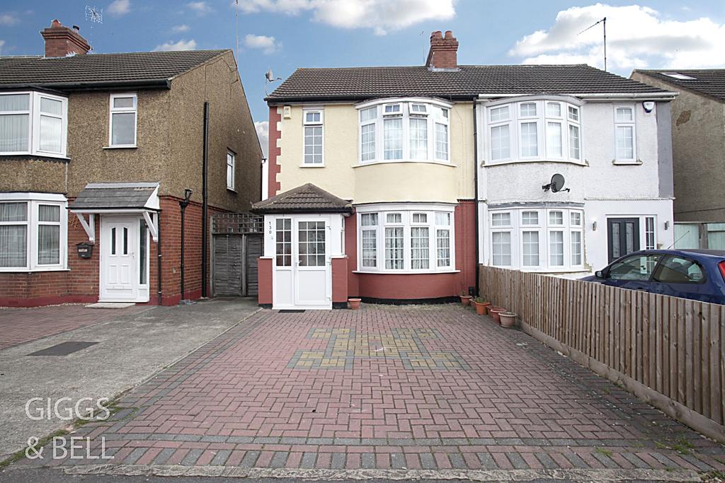 Beechwood Road, Luton, Bedfordshire, LU4 3 bed semidetached house £