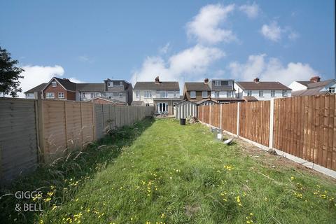 3 bedroom semi-detached house for sale, Beechwood Road, Luton, Bedfordshire, LU4