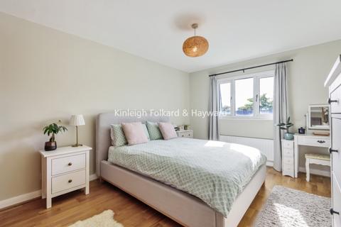 2 bedroom apartment to rent - Lawrie Park Road London SE26