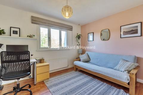 2 bedroom apartment to rent - Lawrie Park Road London SE26