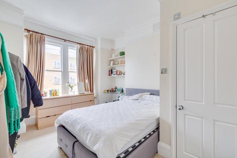 3 bedroom flat for sale, Danehurst Street, Fulham, London