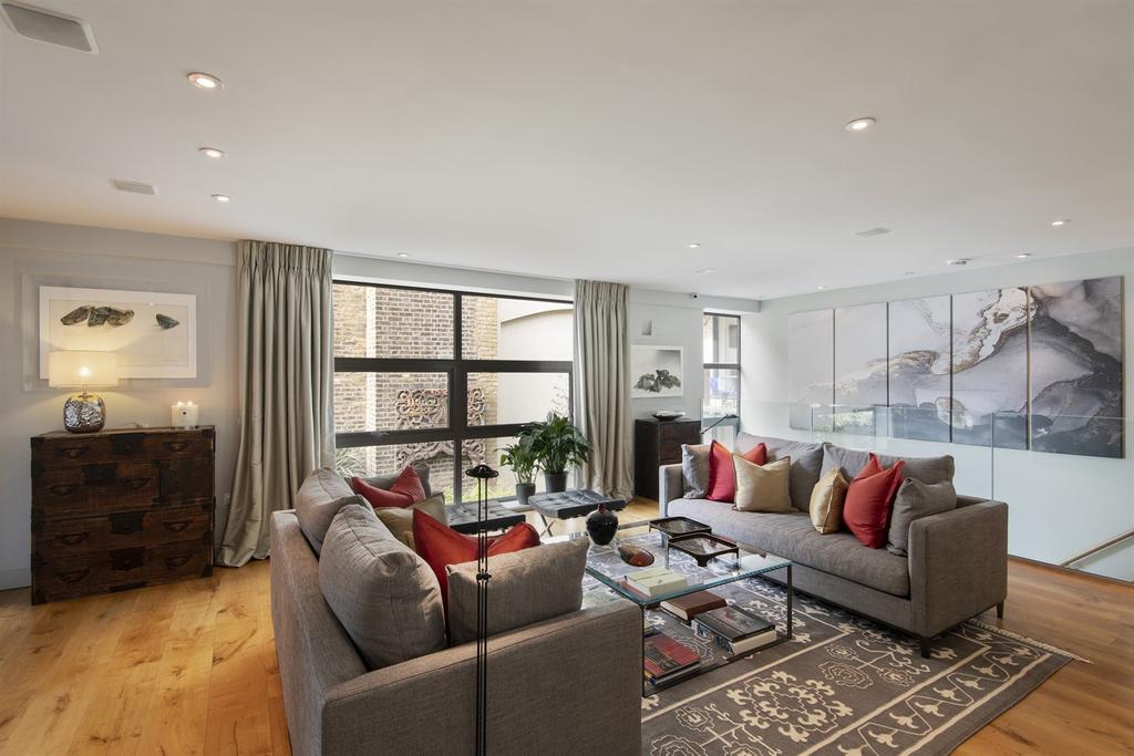 Allen Street, Kensington W8 5 bed £11,917 pcm (£2,750 pw)