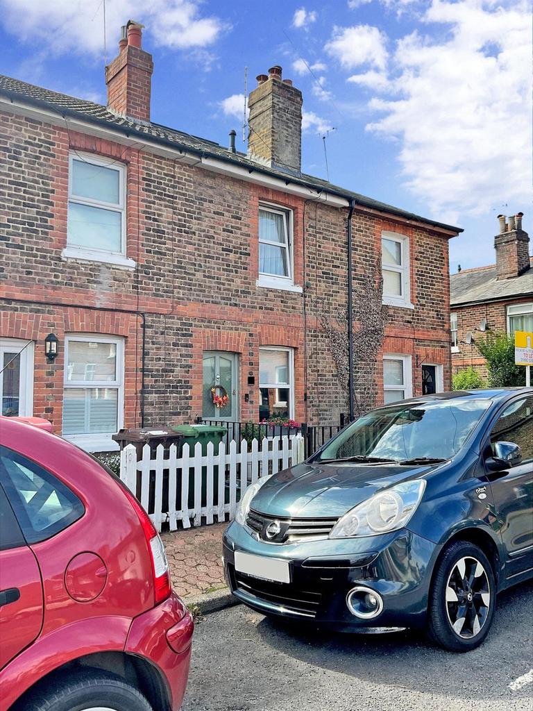 Cromwell Road, Tunbridge Wells, Kent 2 bed terraced house £375,000