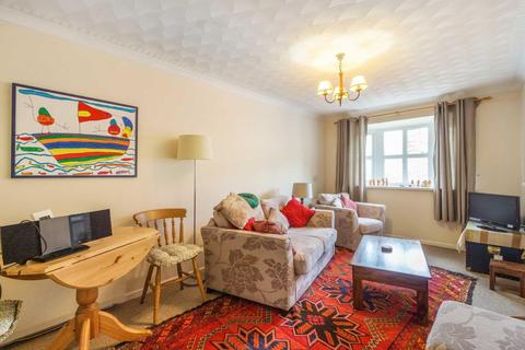 1 bedroom flat for sale - Castle Court, Usk, Maryport Street
