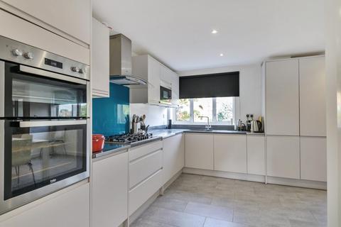 25d Cintra Park, Upper Norwood, London, SE19 2LH