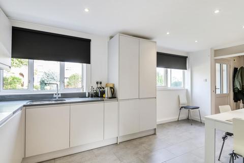 25d Cintra Park, Upper Norwood, London, SE19 2LH