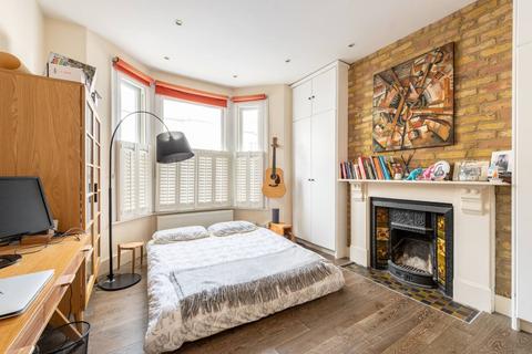 2 bedroom flat for sale - Aliwal Road, Clapham Junction, London, SW11