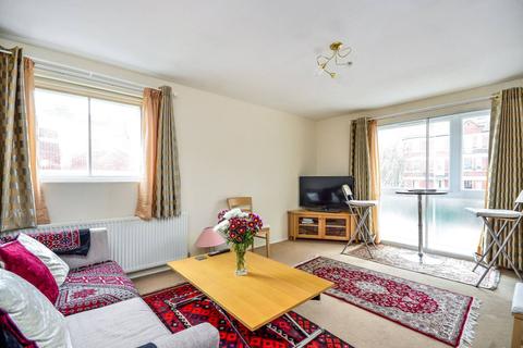 2 bedroom flat to rent - Ravensmede Way, Chiswick, London, W4