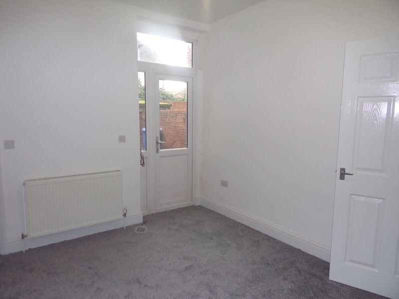 Claremont Terrace, Blyth... 4 bed flat £150,000