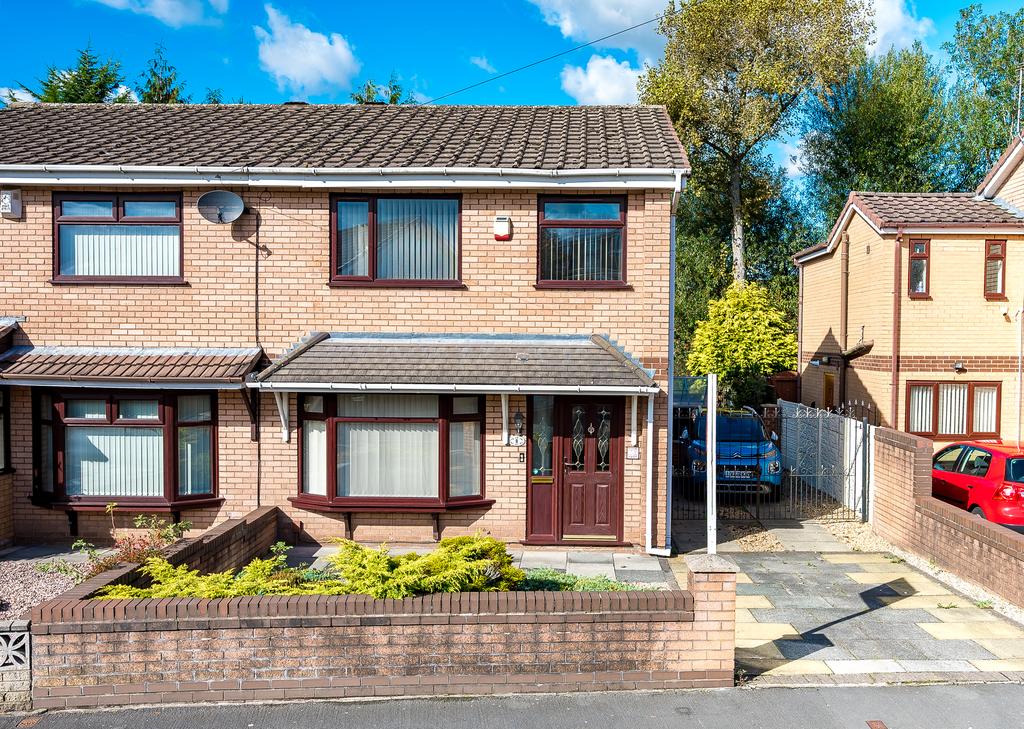 Avondale Road, Haydock, WA11 3 bed semidetached house £185,000