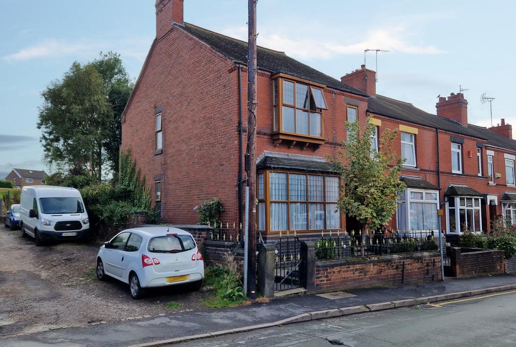 Albert Street, Biddulph, ST8 4 bed semidetached house £155,000