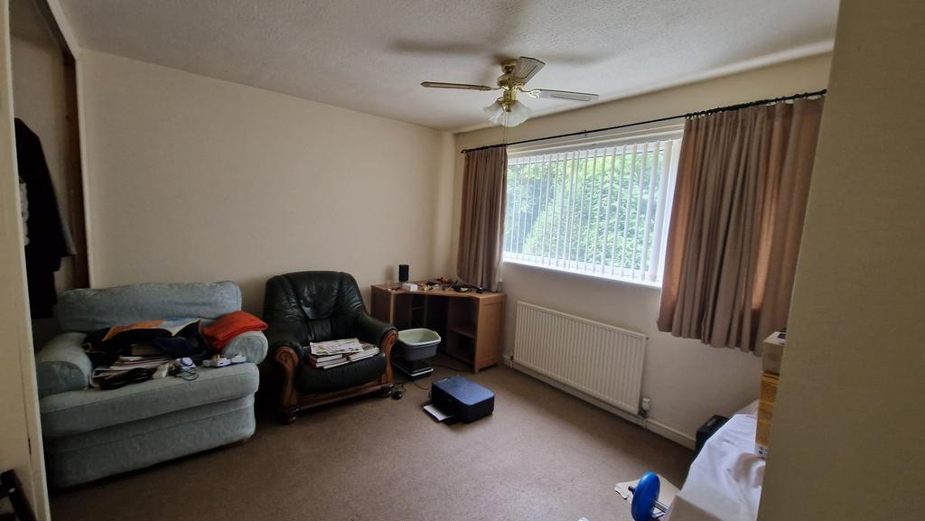 Walton Grove, Talke, ST7 3 bed semidetached house £130,000