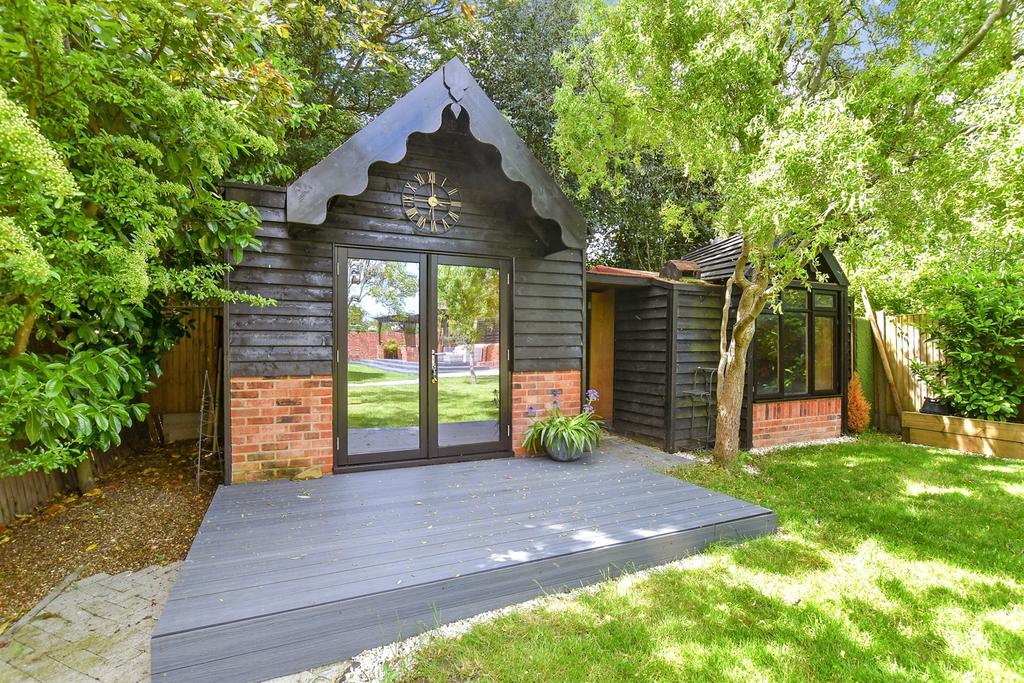 Workshop/Outbuildings
