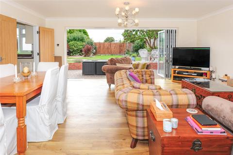 3 bedroom bungalow for sale - Bradstock Close, Parkstone, Poole, Dorset, BH12
