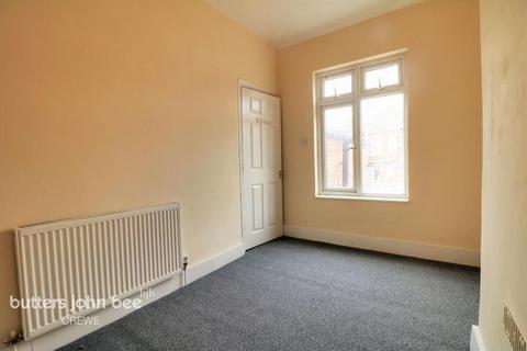2 bedroom terraced house to rent, Wistaston Road, Crewe