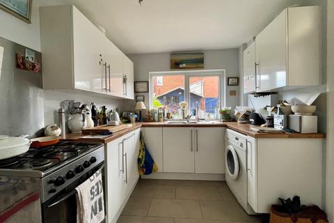 64 Barton Road, Exeter, EX2 9BT