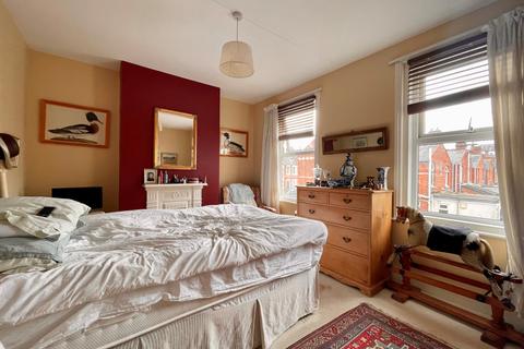 64 Barton Road, Exeter, EX2 9BT