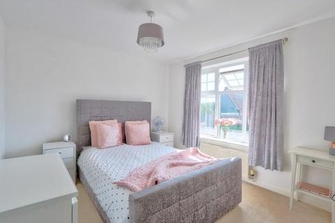 2 bedroom flat for sale - The Wickets, Marton-in-Cleveland, Middlesbrough, North Yorkshire, TS7 8EL