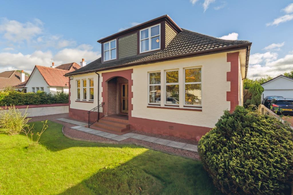 Atholl Drive, Giffnock, East... 4 bed detached house £389,000