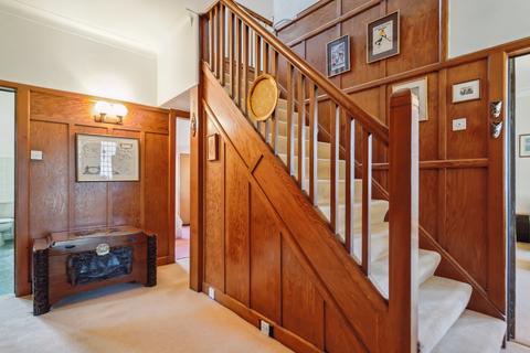 17 Atholl Drive, Giffnock, Glasgow, G46 6QL