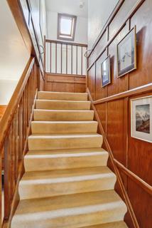 17 Atholl Drive, Giffnock, Glasgow, G46 6QL