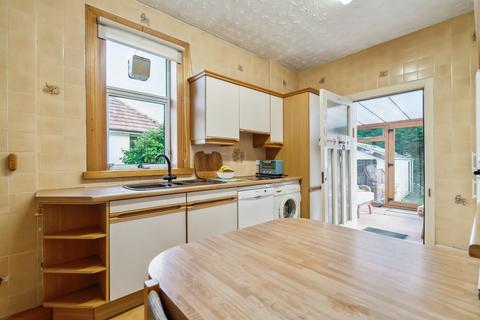 17 Atholl Drive, Giffnock, Glasgow, G46 6QL