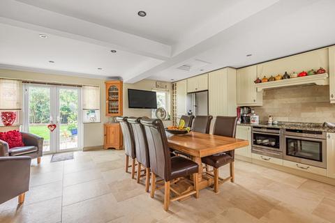 46 Albert Road, Bagshot, GU19 5QJ