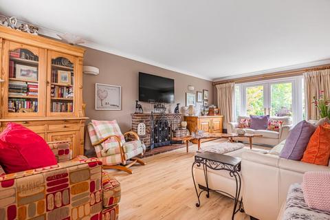 46 Albert Road, Bagshot, GU19 5QJ