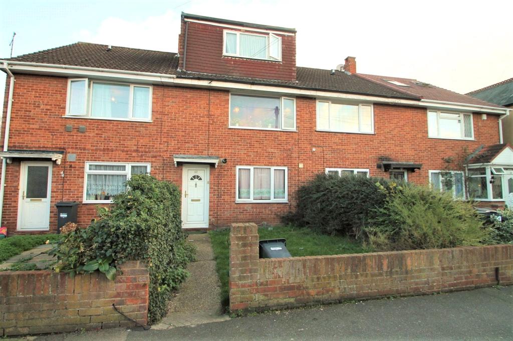 Fruen Road, Feltham, Middlesex, TW14 2 bed terraced house for sale £