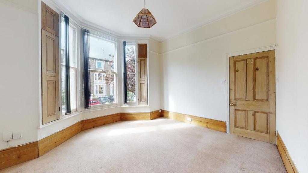 Montague Road, Richmond 2 bed apartment £875,000