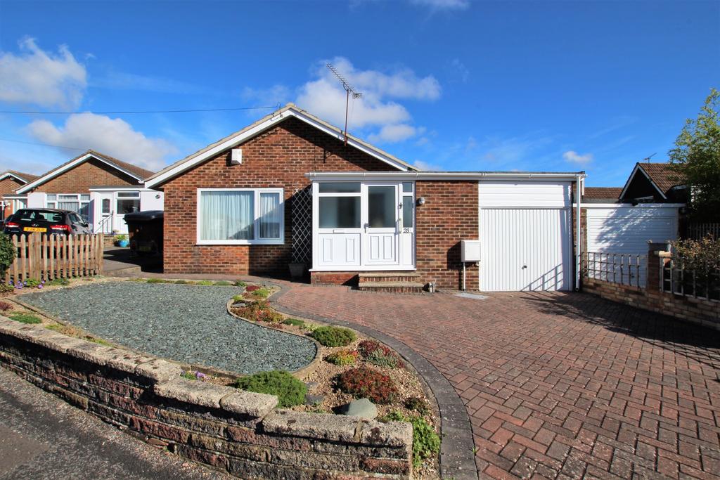 Clanfield, Waterlooville 3 bed detached bungalow £475,000
