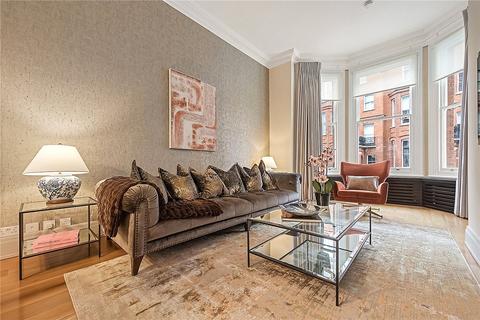 3 bedroom maisonette to rent, Egerton Gardens, Knightsbridge, London, SW3