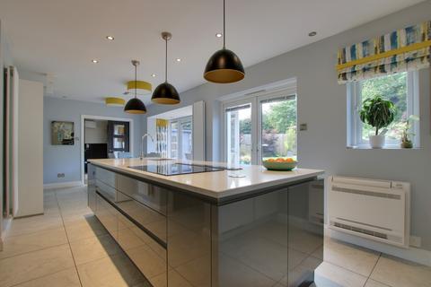 11 Crofton Close, Southampton, SO17 1XB