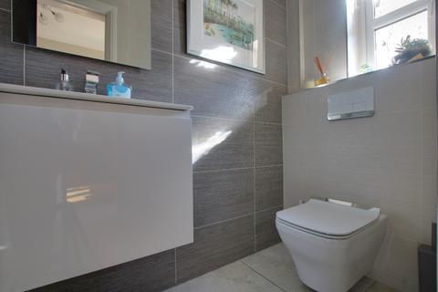 11 Crofton Close, Southampton, SO17 1XB