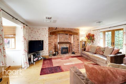 Wellington House Bottom Street, Allington, Grantham, NG32 2DT