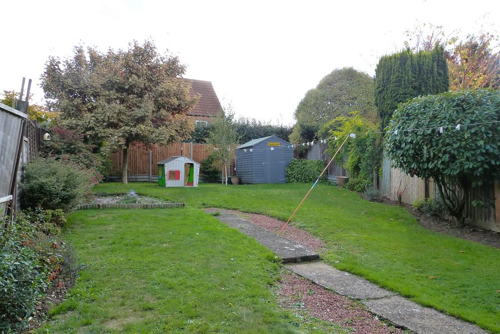 Central Avenue, Syston 3 bed townhouse £250,000