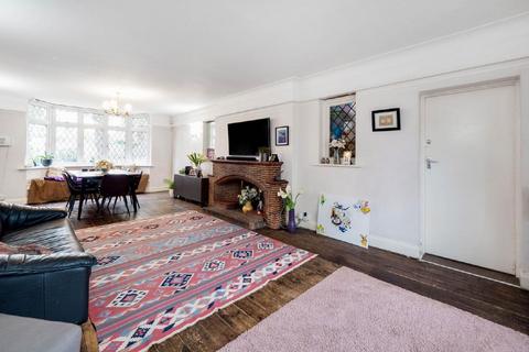 20 Blakes Lane, New Malden, KT3 6NR