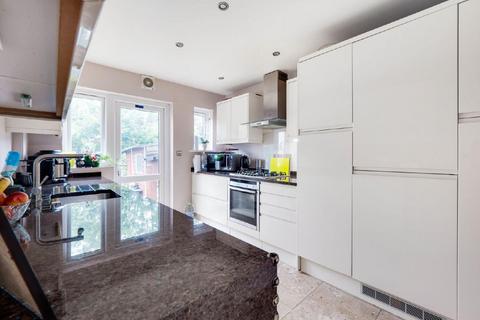 20 Blakes Lane, New Malden, KT3 6NR