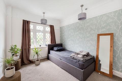 20 Blakes Lane, New Malden, KT3 6NR