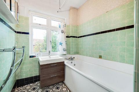 20 Blakes Lane, New Malden, KT3 6NR