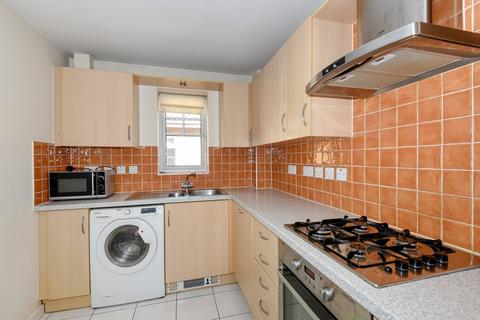 2 bedroom apartment to rent - High Court, 135 High Road, Byfleet, KT14