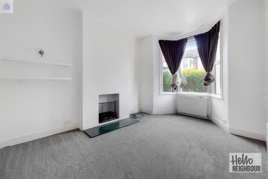 Cambray Road, London, SW12 2 bed apartment £1,750 pcm (£404 pw)