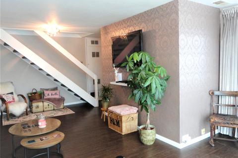 3 Dove Close, Hythe, CT21 6RB