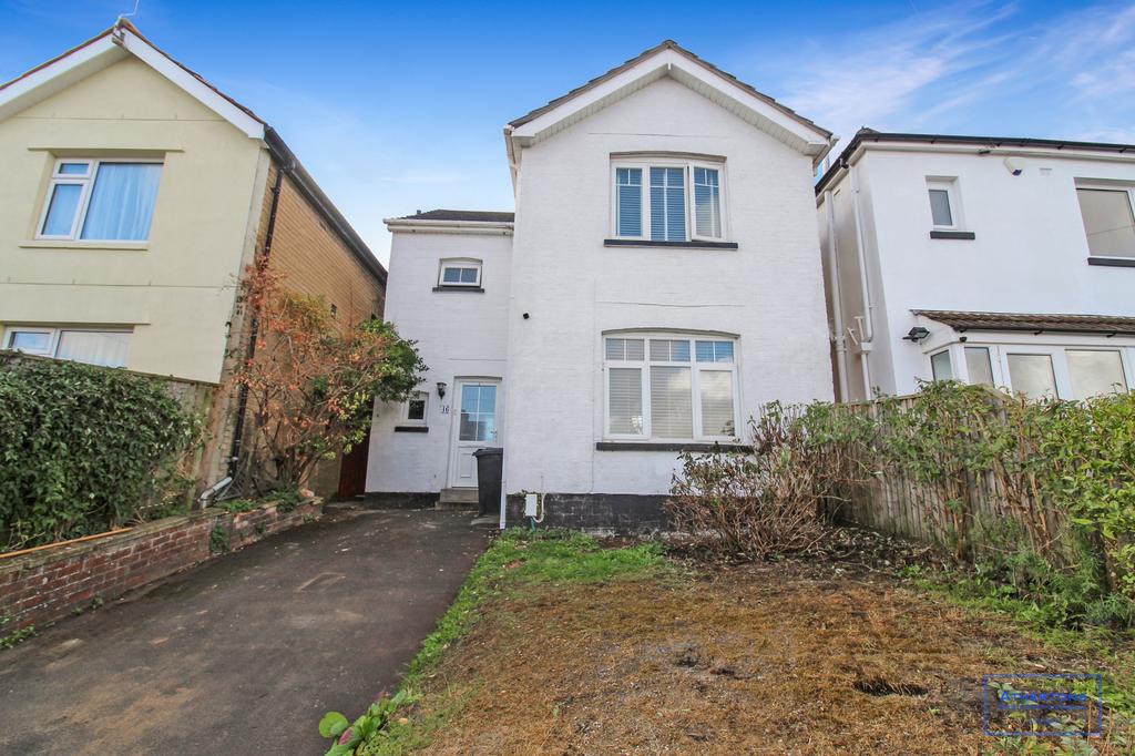 Douglas Road, Poole, BH12 3 bed detached house £400,000