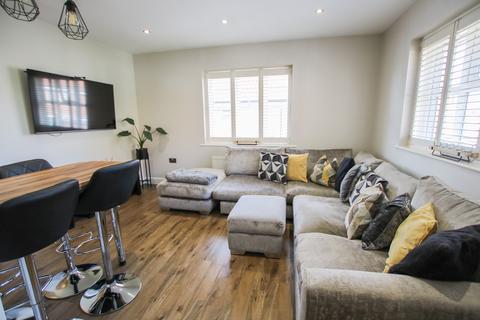 2 bedroom flat for sale - The Mallards, Totton, Southampton