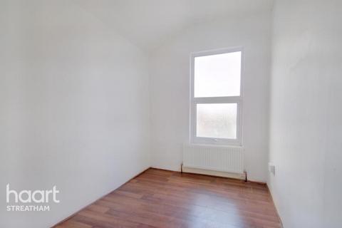 4 bedroom terraced house to rent, Feltham Road, Mitcham