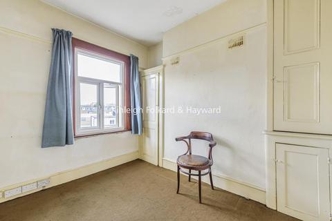 2 bedroom maisonette for sale, Beethoven Street, Queens Park